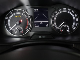 Thumbnail Mobil 8