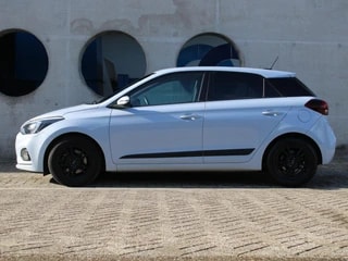 Thumbnail Mobil 3