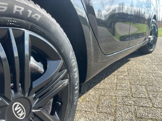 Thumbnail Mobil 4