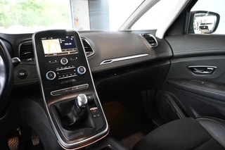 Thumbnail Mobil 9