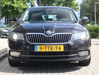 Thumbnail Mobil 6
