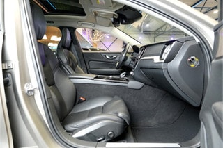 Thumbnail Mobil 4
