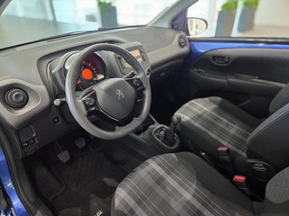 Thumbnail Mobil 9