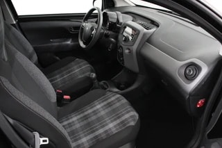 Thumbnail Mobil 10