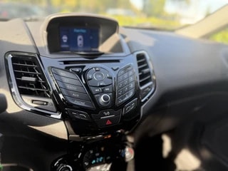 Thumbnail Mobil 8