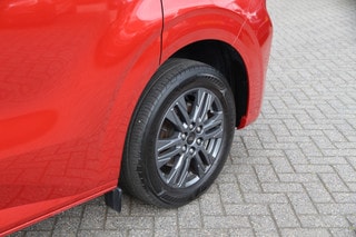 Thumbnail Mobil 6