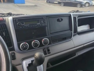 Thumbnail Mobil 4