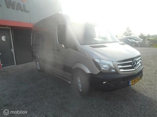 Thumbnail Mobil 8