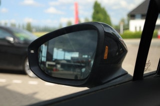 Thumbnail Mobil 10