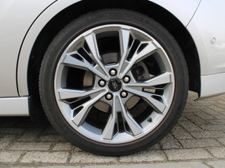 Thumbnail Mobil 6