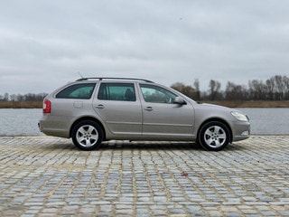 Thumbnail Mobil 7