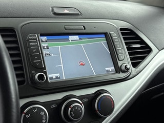 Thumbnail Mobil 8
