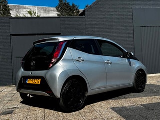 Thumbnail Mobil 6