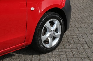 Thumbnail Mobil 6