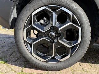 Thumbnail Mobil 7